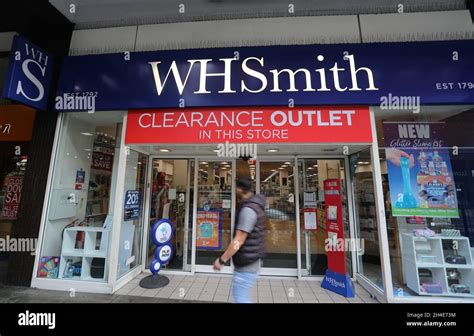 whsmith clearance outlet